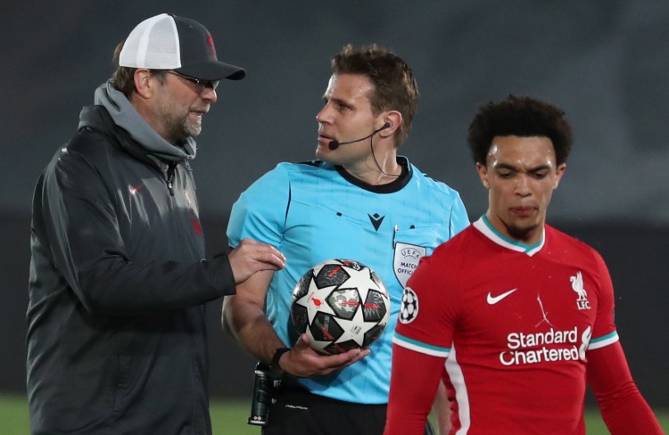 “电竞+美食”跨界融合 万江开启湾区夏日狂欢新体验