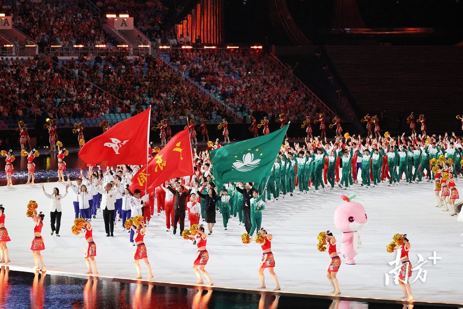 弗里克西甲场均积分2.36，执教50+场主帅中仅次于瓜帅和穆帅